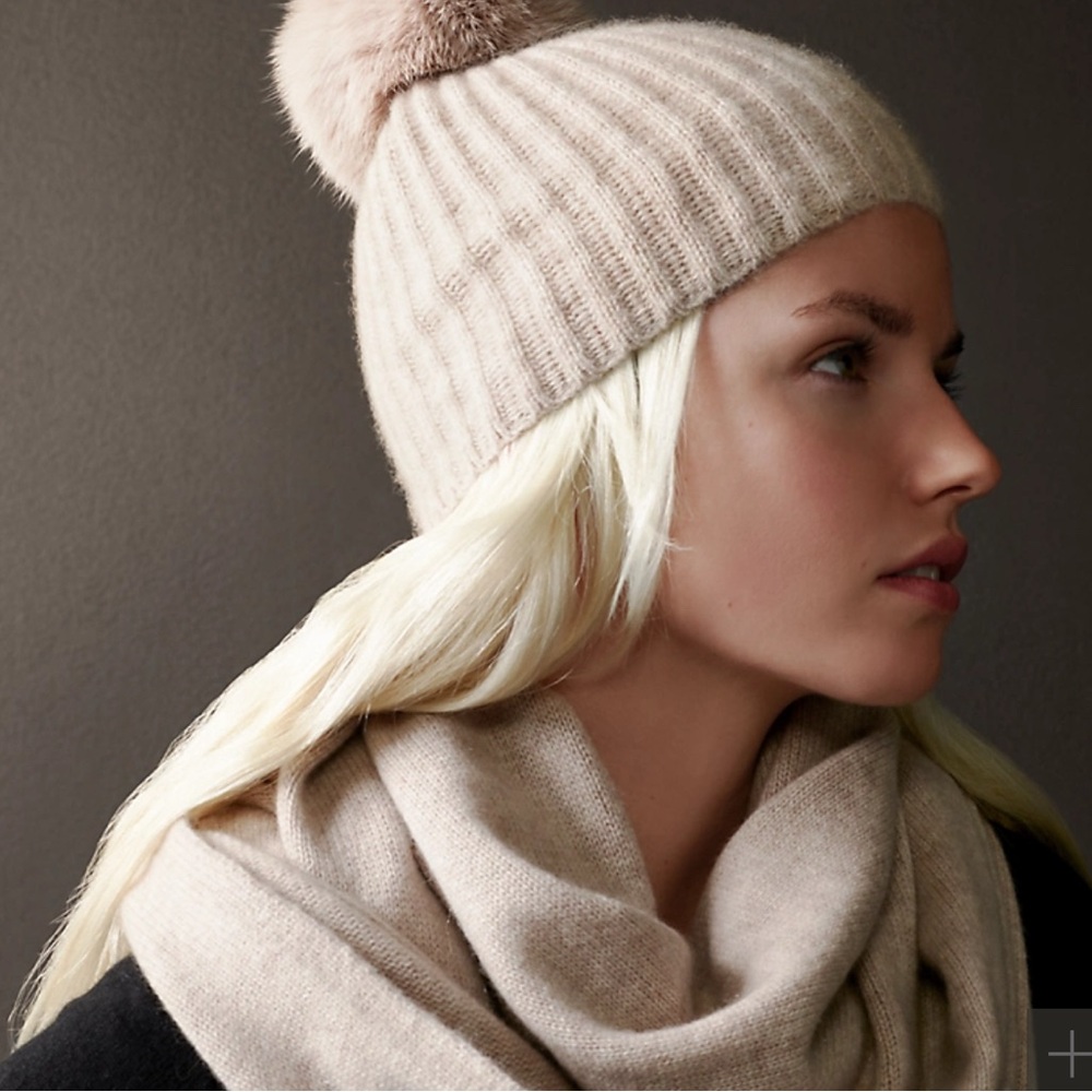 Restoration Hardware Grey RIBBED CASHMERE BEANIE WITH FUR POM-POM - Picture 6 of 6